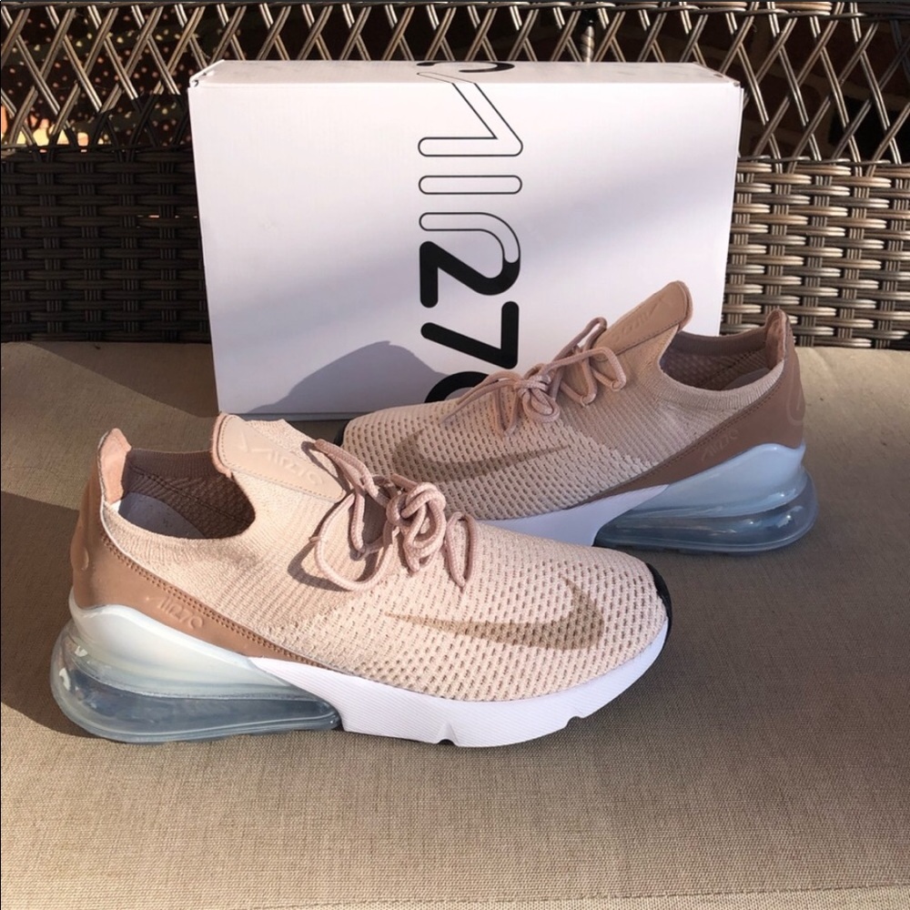 Nike Air Max Flyknit 270 Guava Ice/Particle Beige